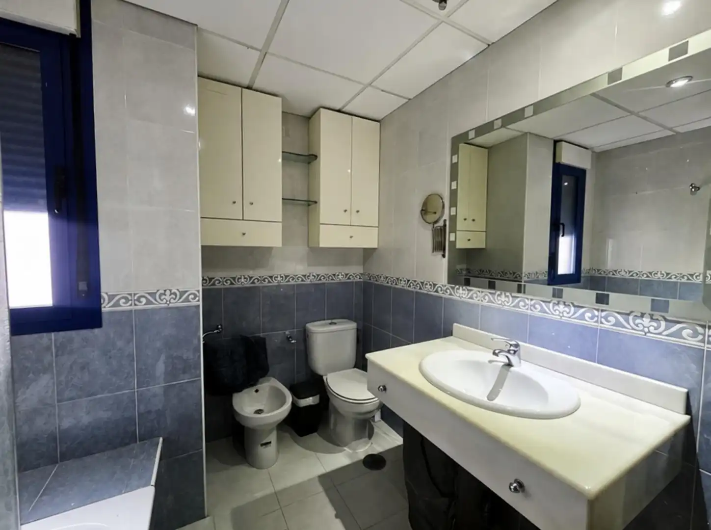 Bathroom of Flat for sale in Plasencia  with Air Conditioner, Heating and Terrace