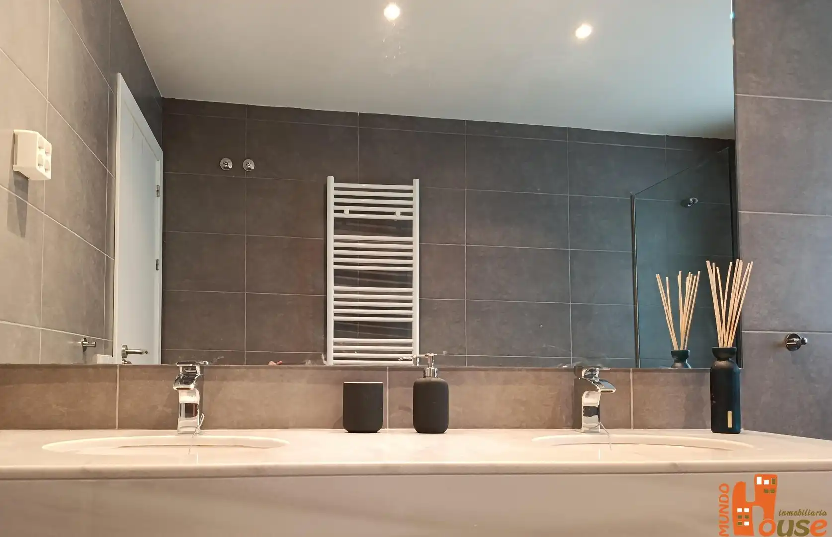 Badezimmer von Wohnung zur Miete in Palazuelos de Eresma mit Klimaanlage, Heizung und Terrasse