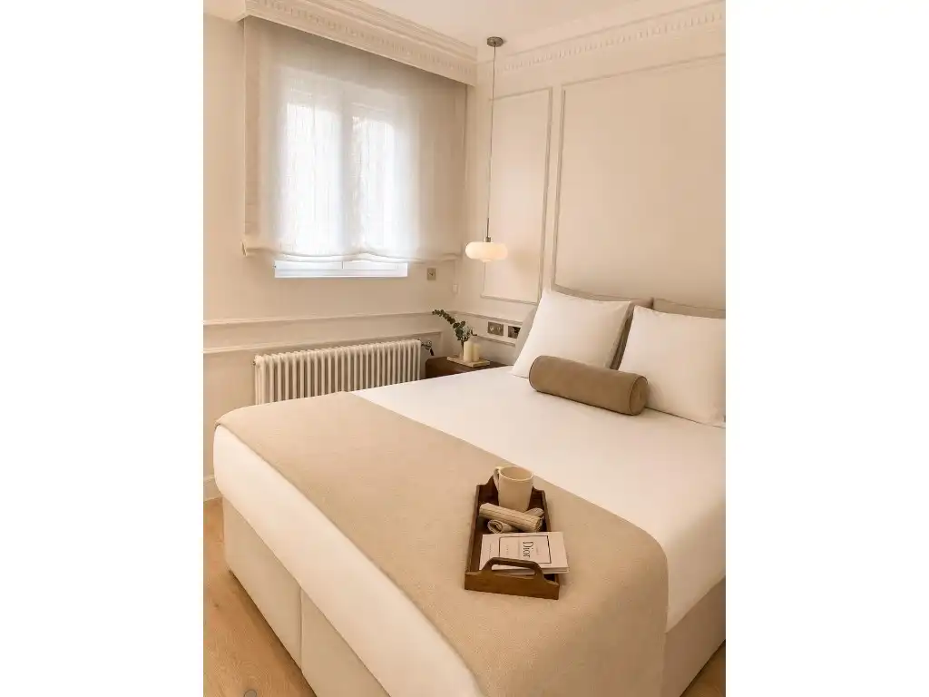 Bedroom of Flat for sale in Madrid  with Air Conditioner, Heating and Oven