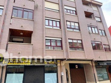 Pis amb ascensor en venda a Avenida Maragatos