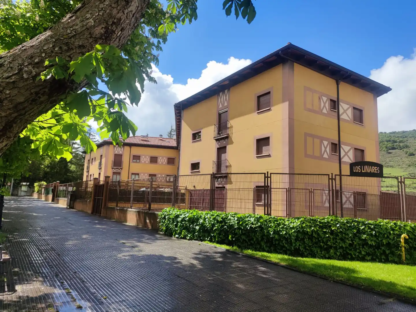 Vista exterior de Apartamento en venta en Ezcaray con Calefacción, Trastero y Amueblado