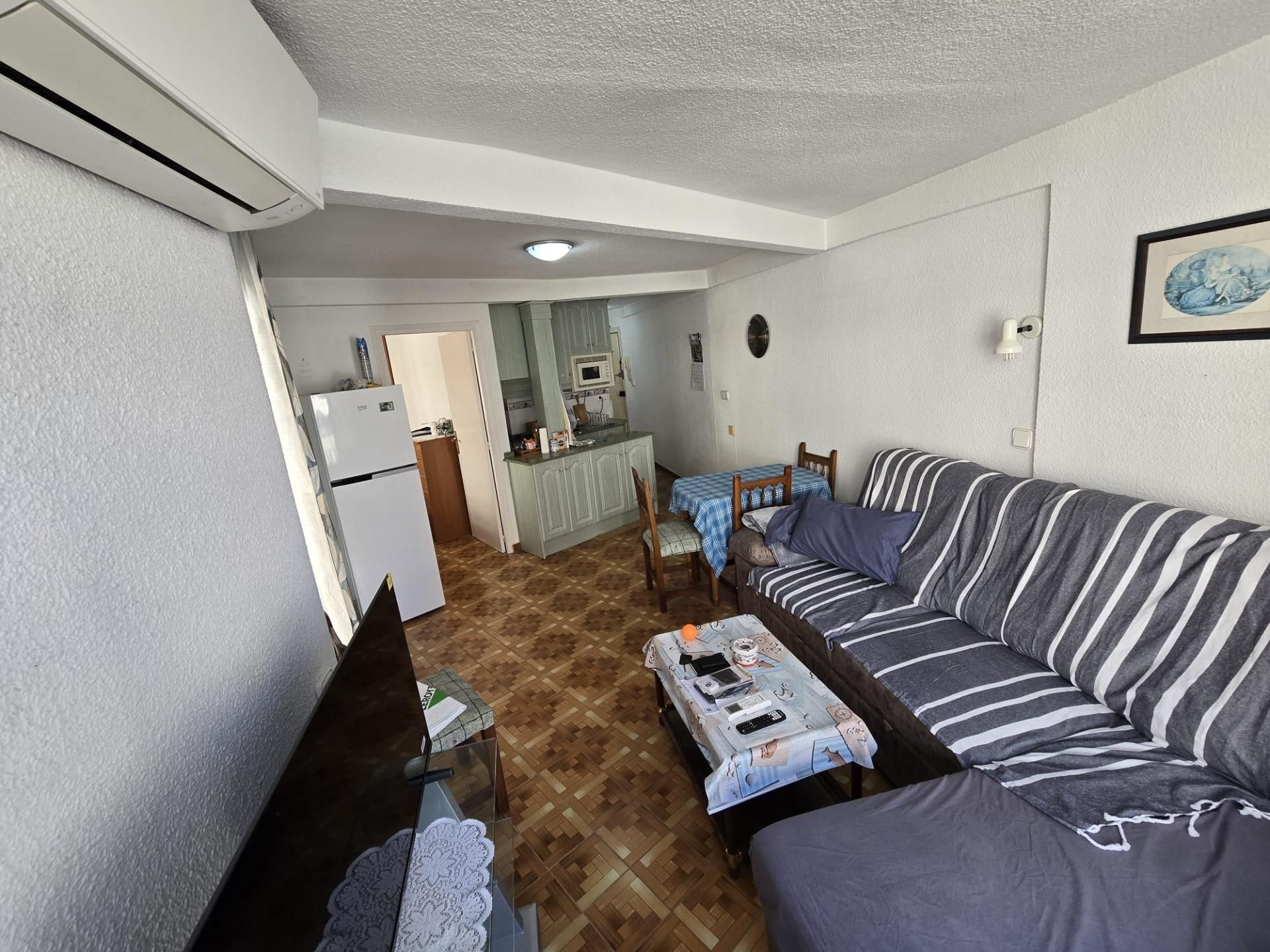 Sala d'estar de Apartament en venda en Benidorm amb Aire condicionat i Terrassa