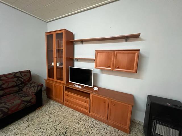 Piso en Alquiler en Calle Chile, 13 en Centro