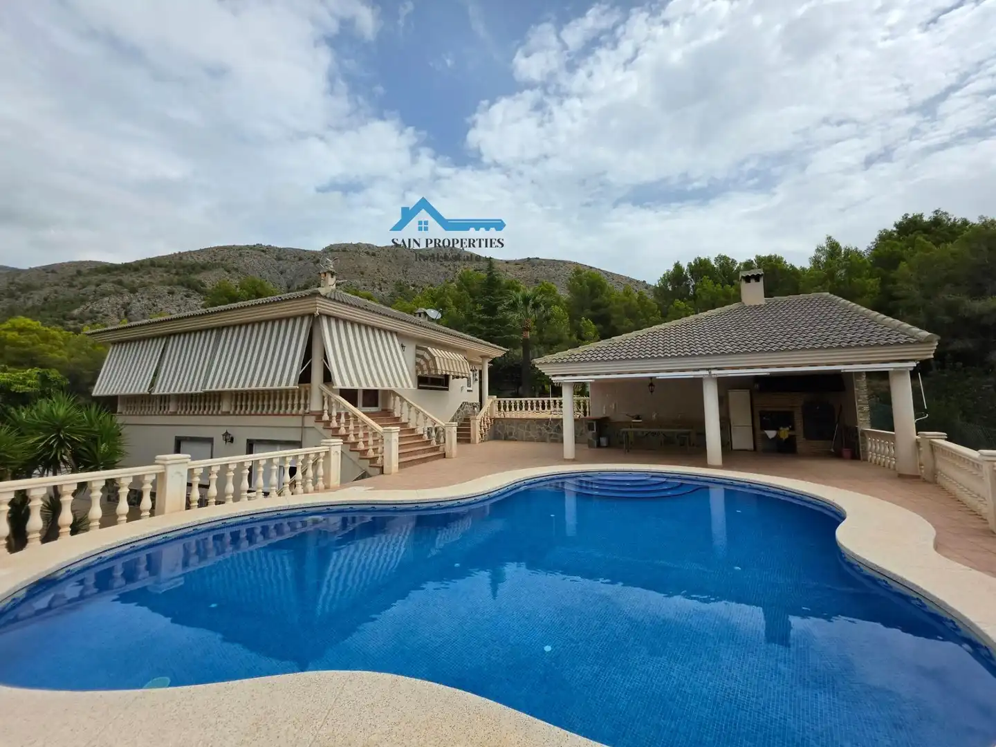 Villa mit Terrasse zum Verkauf in Callosa d'en Sarrià