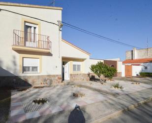 Vista exterior de Casa adosada en venda en Calvarrasa de Abajo amb Balcó