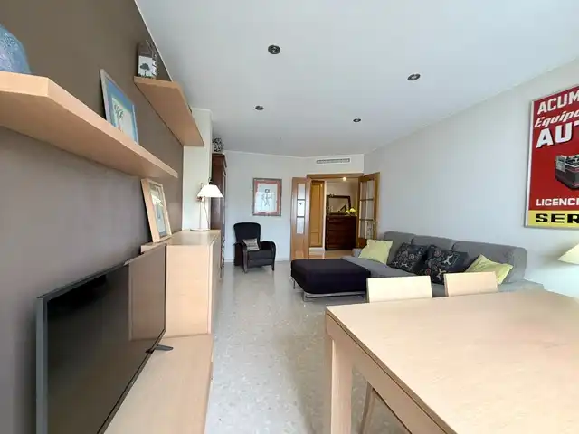 Sala de estar de Piso en venta en Castellón de la Plana / Castelló de la Plana con Calefacción y Trastero