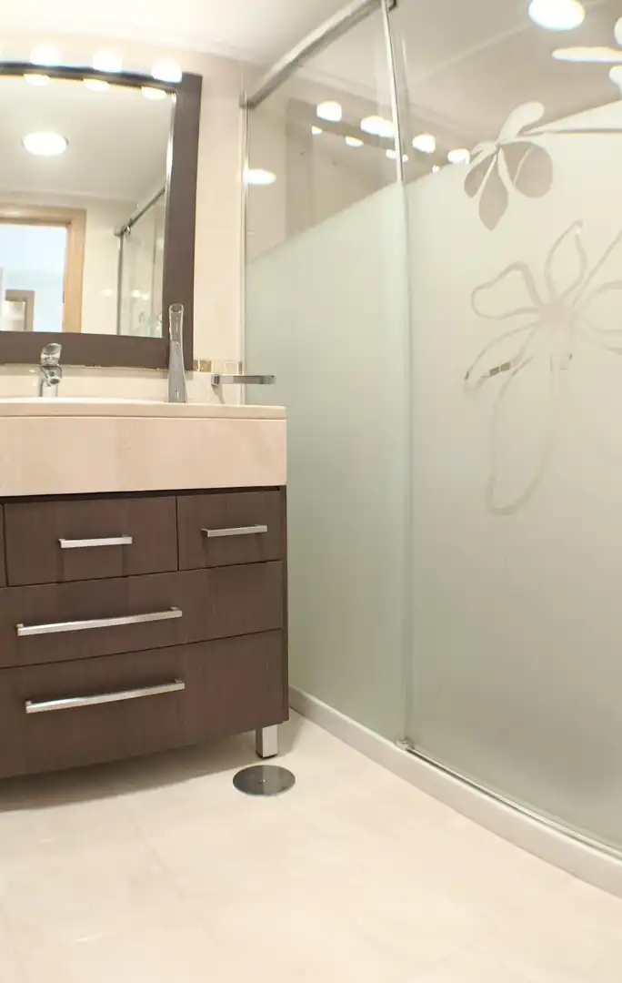 Bathroom of Flat for sale in Lorca  with Air Conditioner, Heating and Storage room