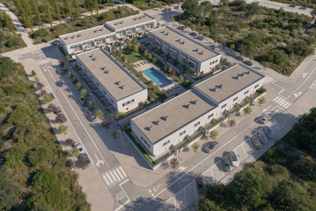 Casa-adosada en Venta en Carrer del Turó de l'Home, 70 en Mas d'En Serra - Els Cards