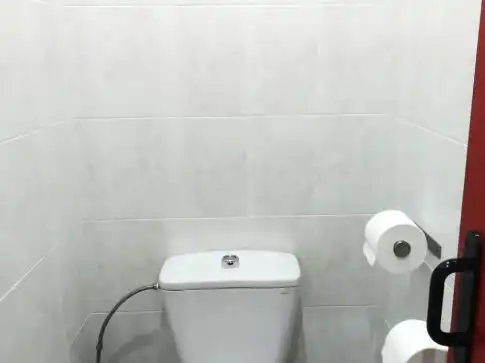 Bany de Local en venda en Cadalso de los Vidrios amb Calefacció i Moblat