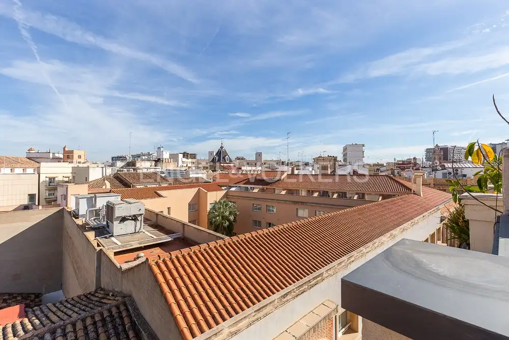 Vista exterior de Àtic en venda en Valencia amb Aire condicionat, Calefacció i Terrassa