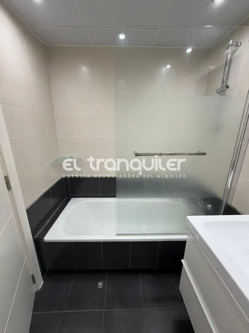 Flat with pool to rent in Calle Cristobal Colon, imagen 15