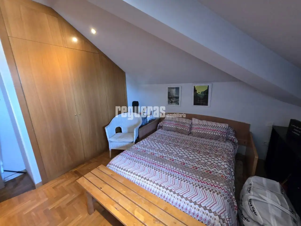Dormitori de Dúplex en venda en Avilés amb Calefacció, Parquet i Terrassa