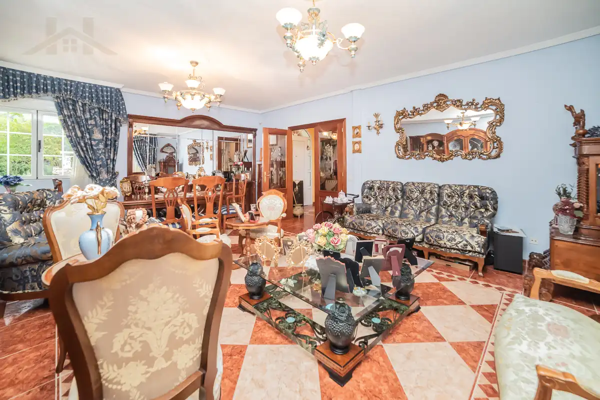 Living room of Houses for sale in Arroyomolinos (Madrid)  with Air Conditioner, Heating and Private garden