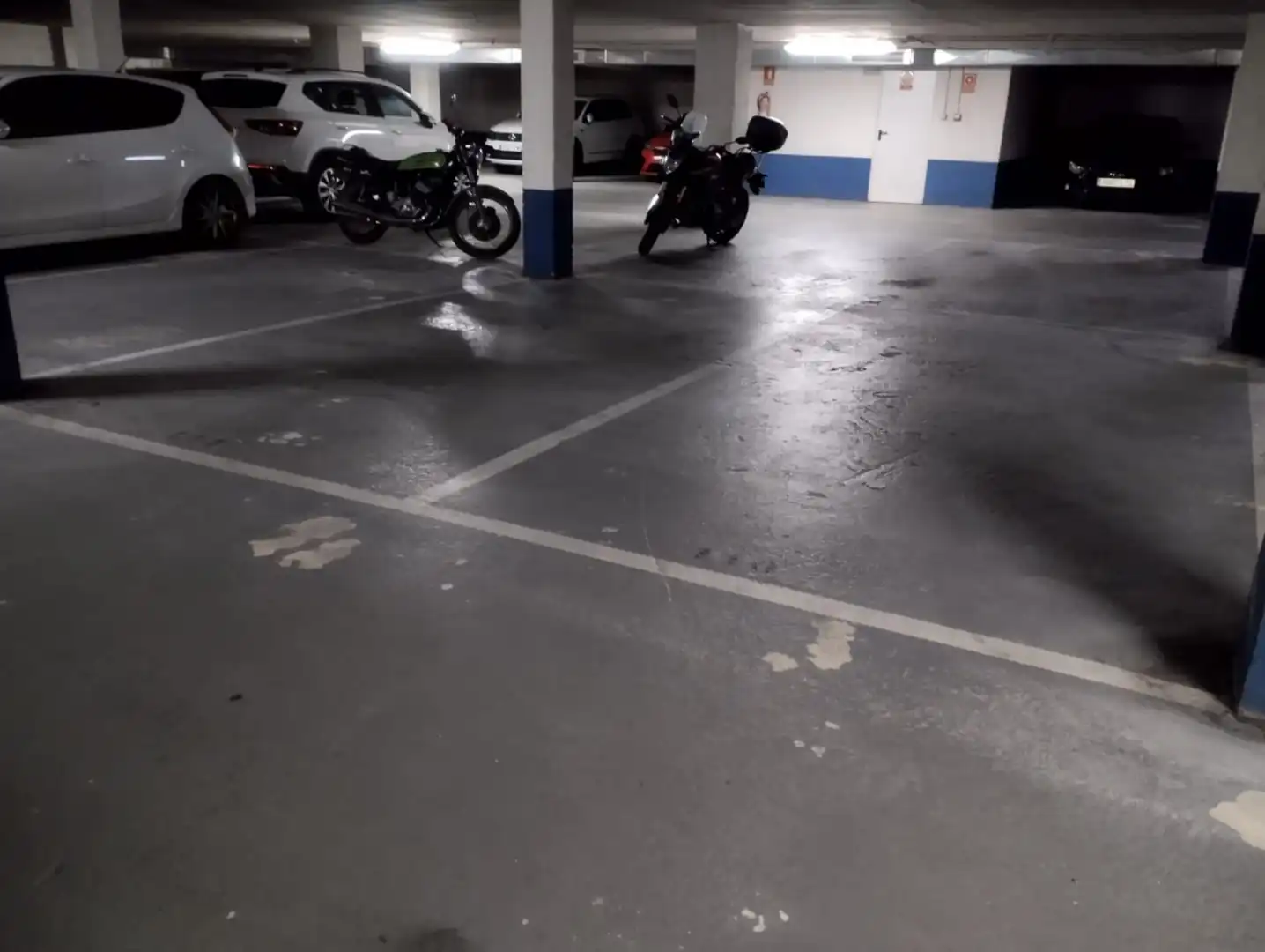 Aparcament de Pis en venda en  Logroño amb Calefacció, Parquet i Moblat