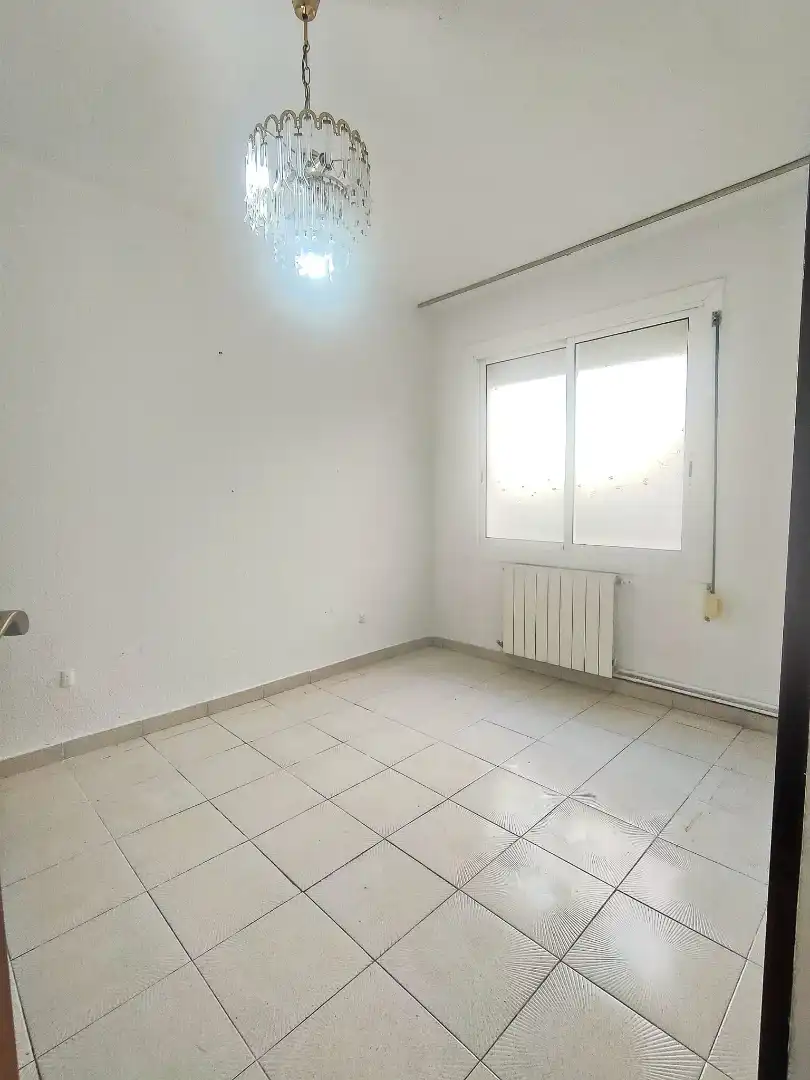Habitación de Piso en venta en Barcelona con Balcón