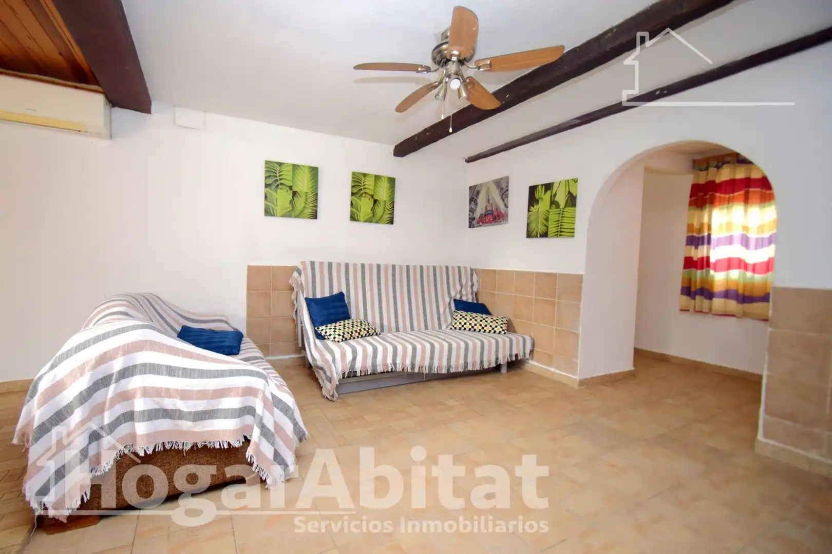 Sala de estar de Casa o chalet en venta en Llíria con Aire acondicionado, Calefacción y Jardín privado