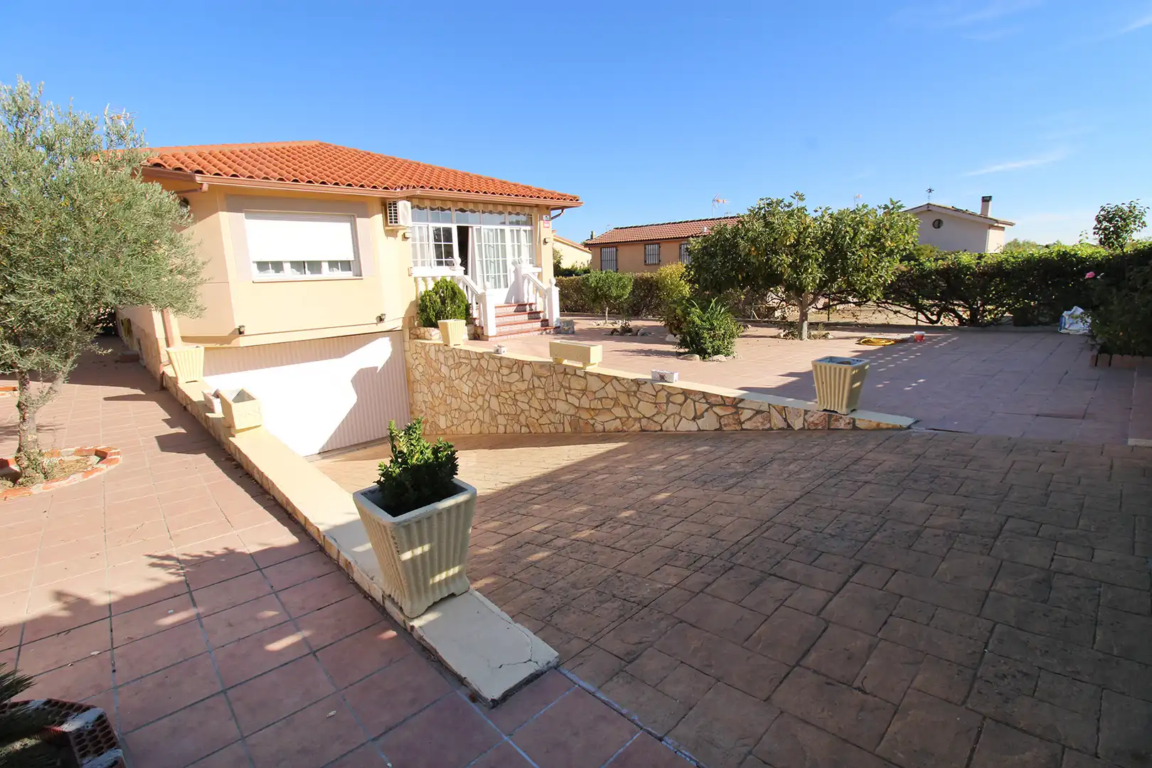 Vista exterior de Casa o chalet en venta en Torremocha de Jarama con Aire acondicionado, Calefacción y Jardín privado