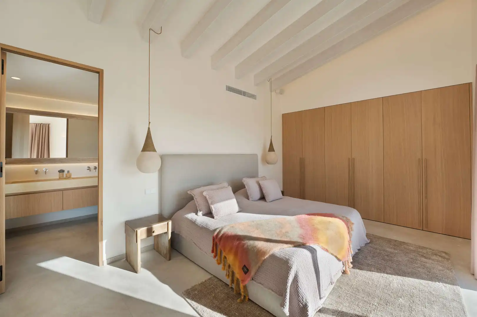 Dormitori de Finca rústica en venda en Ses Salines amb Aire condicionat, Calefacció i Terrassa
