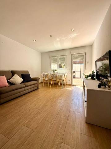 Casa adosada en Alquiler en Canillas