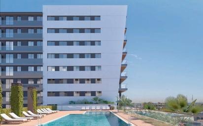 Swimming pool of Flat for sale in Badalona  with Air Conditioner, Heating and Parquet flooring