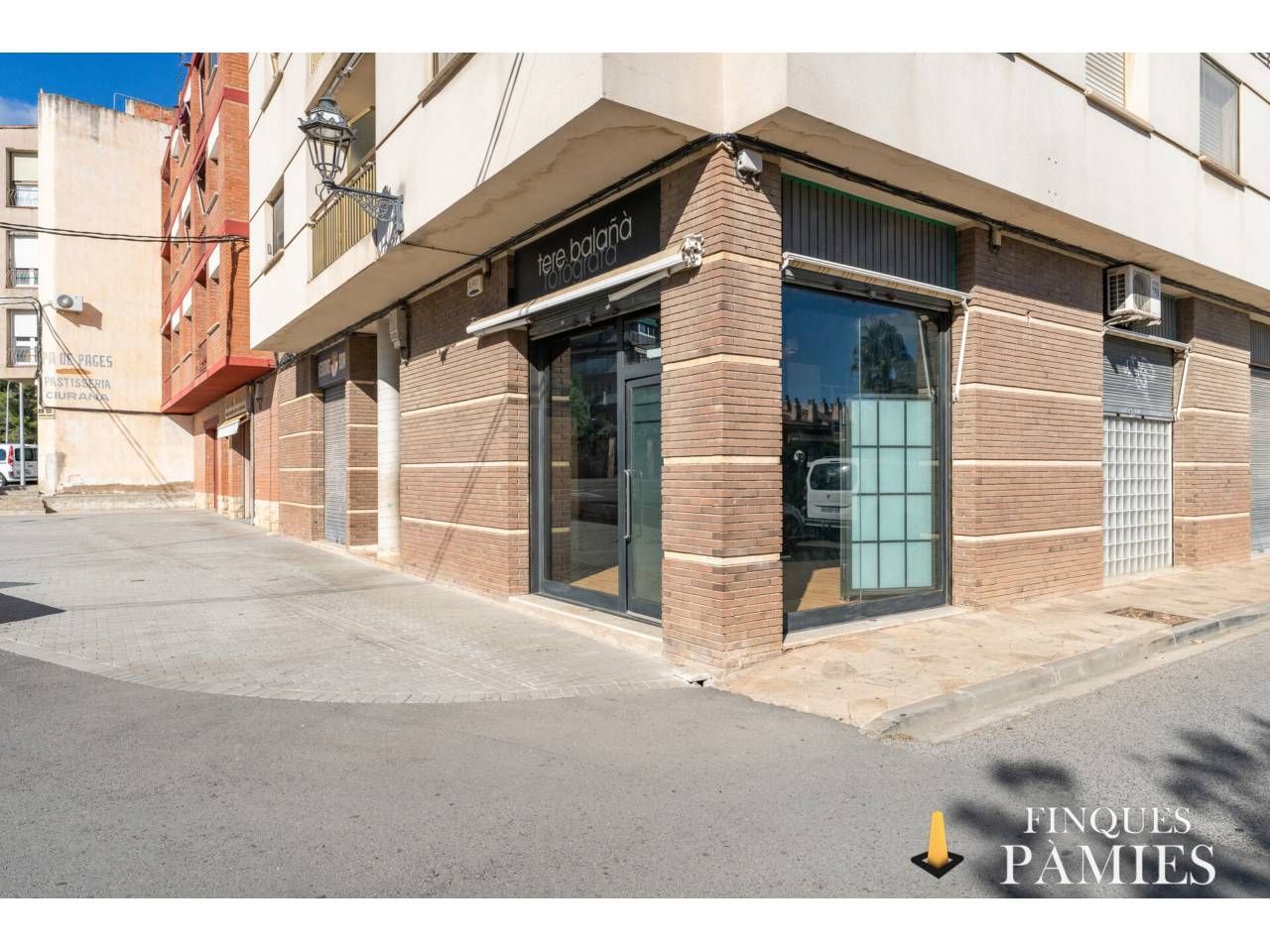Vista exterior de Local en venda en Les Borges del Camp amb Aire condicionat i Alarma