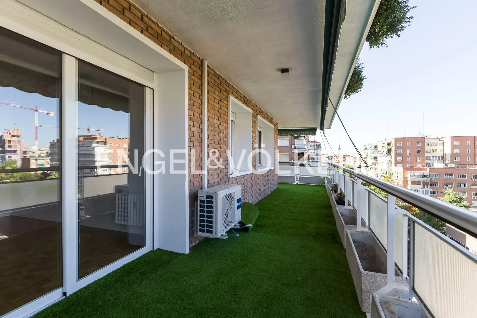 Terrace of Flat for rent in Madrid  with Air Conditioner, Heating and Parquet flooring