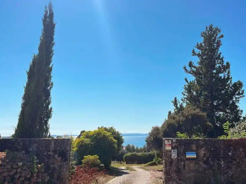 Vista exterior de Casa o xalet en venda en Vilagarcía de Arousa amb Balcó
