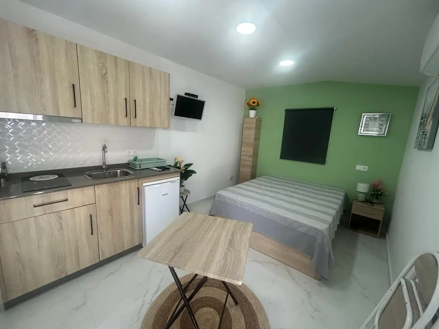 Bedroom of Houses for sale in Utrera  with Air Conditioner, Private garden and Terrace