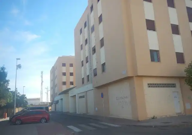 Außenansicht von Garage zum Verkauf in Utrera Ciudad 