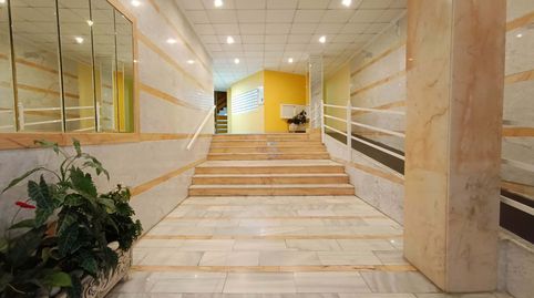 Fantástico apartamento de 2 habitaciones en la última planta con vistas a la piscina común en el centro de Torrevieja! Situado en, imatge 5