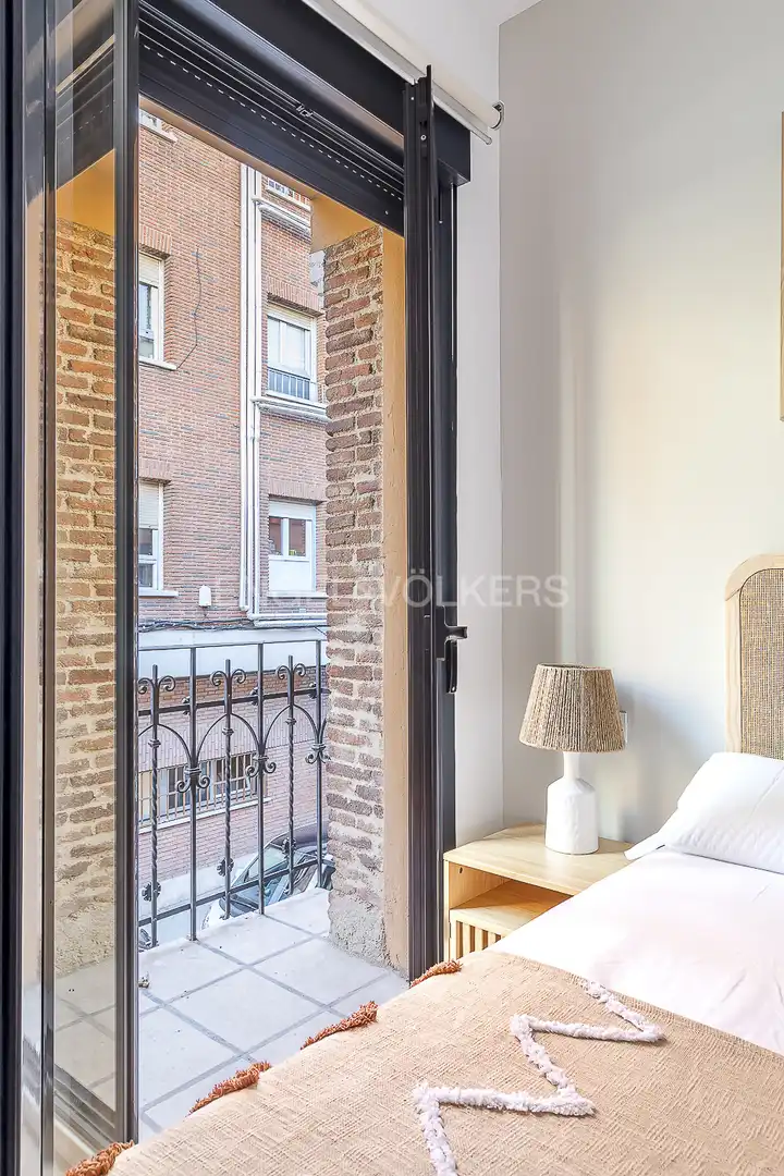 Terrassa de Apartament de lloguer en Madrid amb Aire condicionat, Calefacció i Moblat