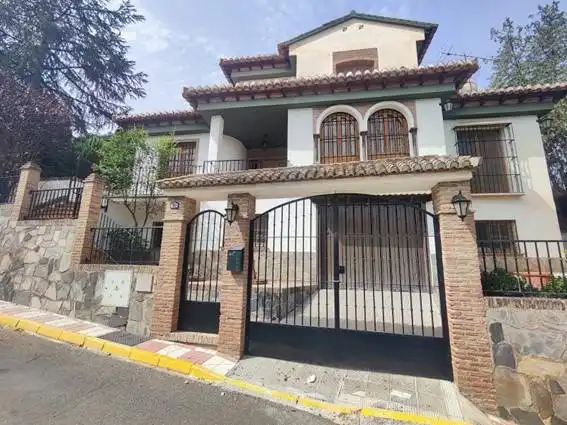 Casa amb piscina en venda a CARIÑENA, imagen 2