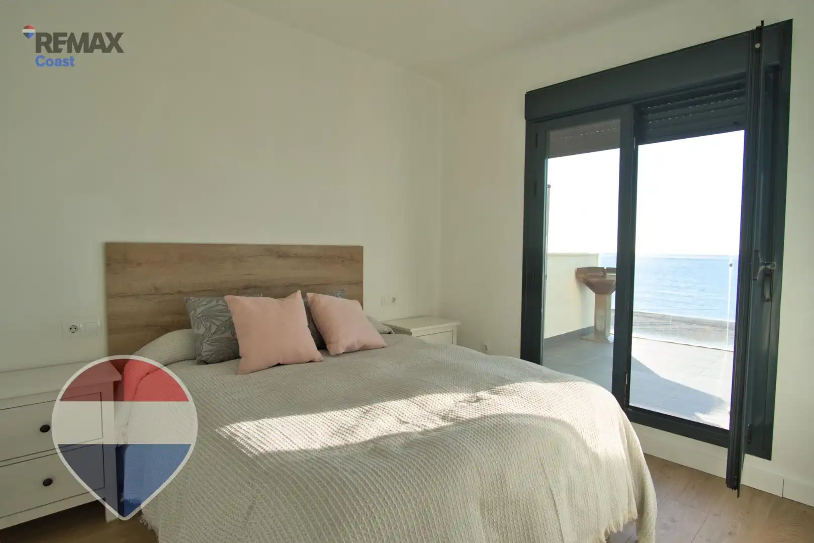 Bedroom of Attic for sale in Vélez-Málaga  with Air Conditioner, Heating and Terrace