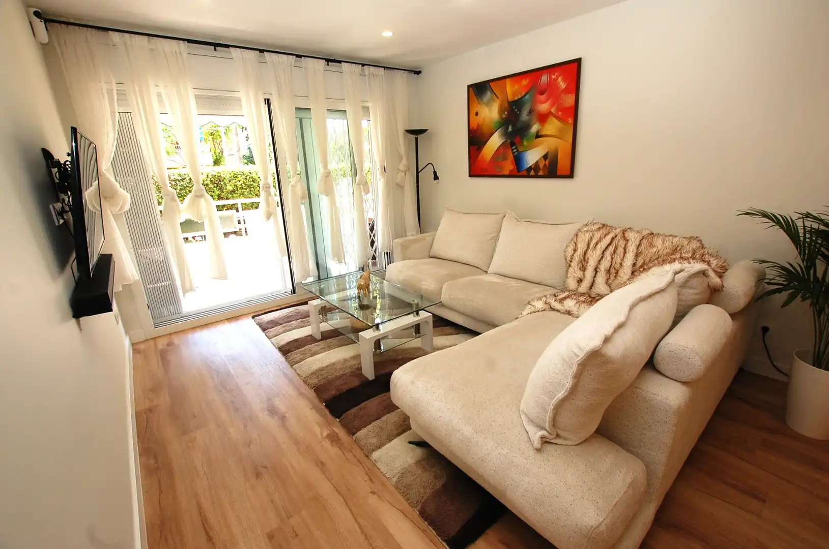 Sala d'estar de Pis en venda en Castelldefels amb Aire condicionat, Parquet i Terrassa