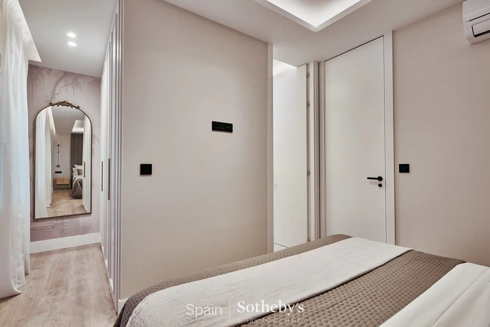 Schlafzimmer von Wohnungen zum Verkauf in Madrid mit Klimaanlage und Heizung