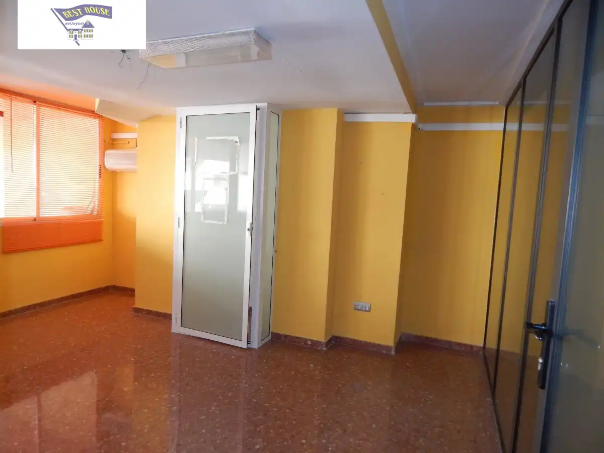 Business premises to rent in Sant Josep - Zona Hospital, imagen 6