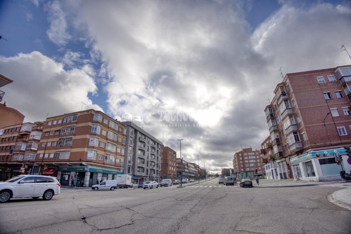 Vista exterior de Pis en venda en Valladolid Capital amb Calefacció