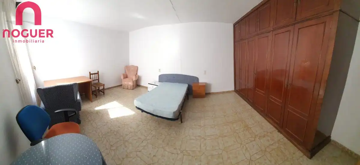 Schlafzimmer von Wohnung zum Verkauf in Córdoba mit Klimaanlage, Heizung und Terrasse