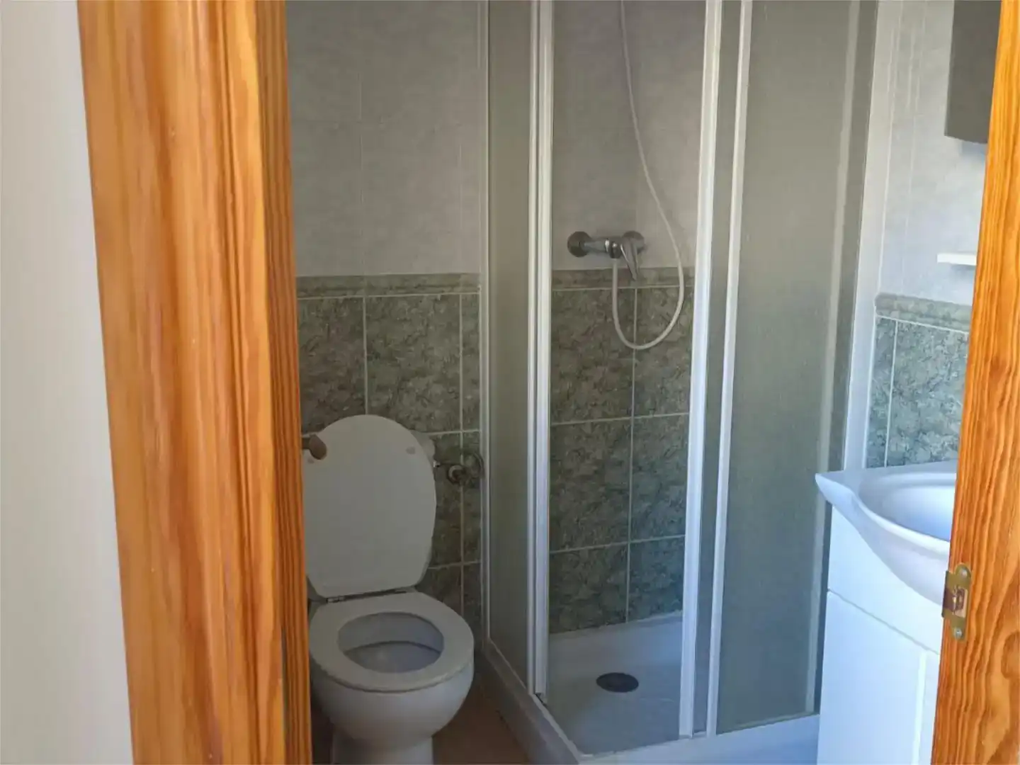 Baño de Piso en venta en La Nucia con Aire acondicionado, Jardín privado y Piscina
