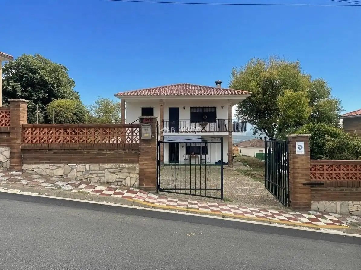 Casa en venda a CASTILLO CABRER 499