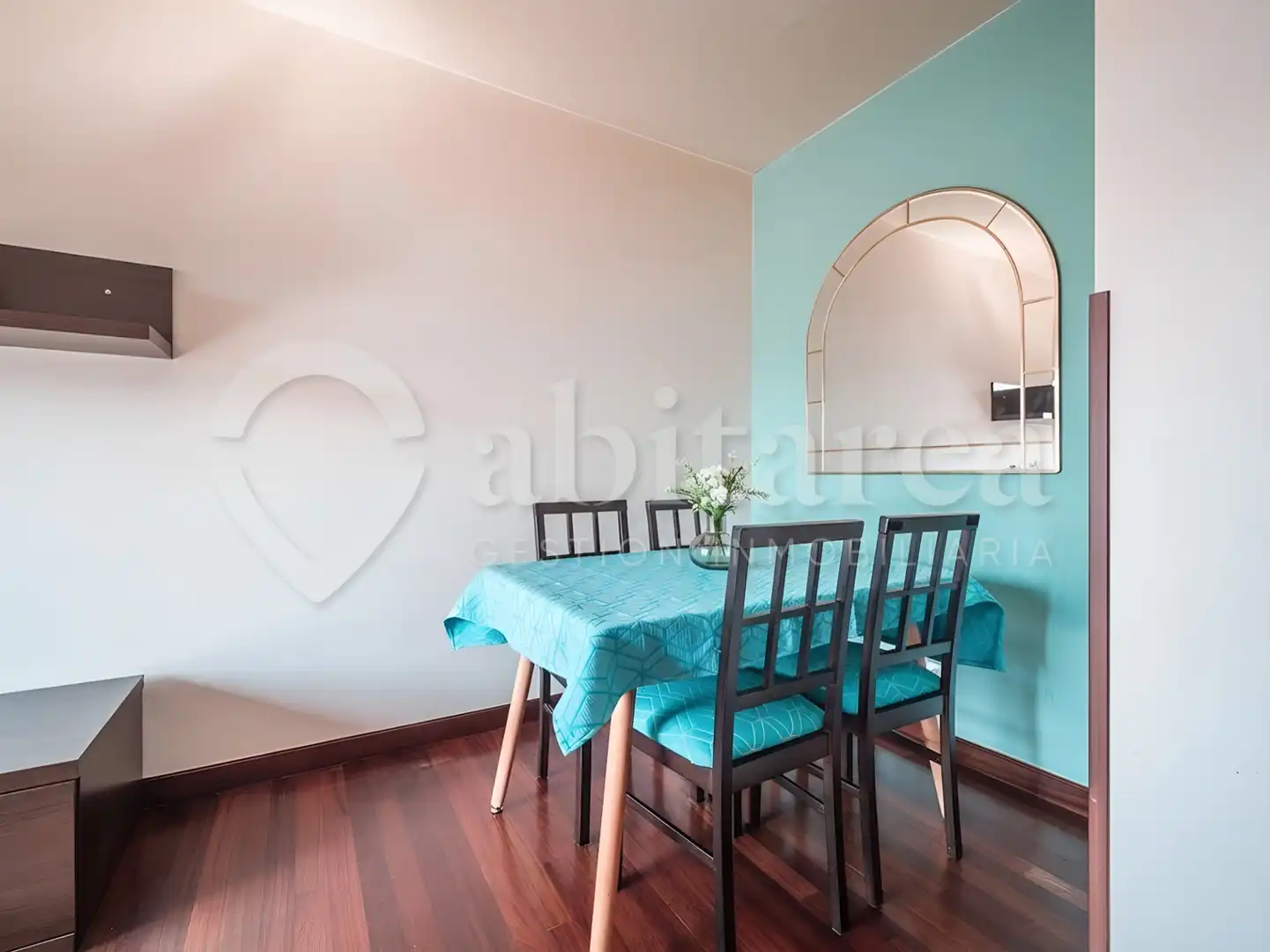 Comedor de Piso en venta en El Astillero   con Calefacción, Parquet y Trastero
