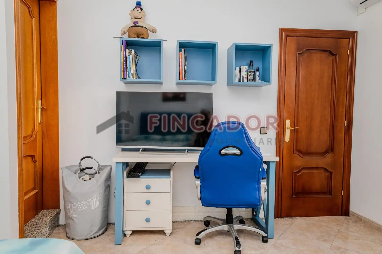 Detached homes for sale in Carrer de Gravina, Llefià
