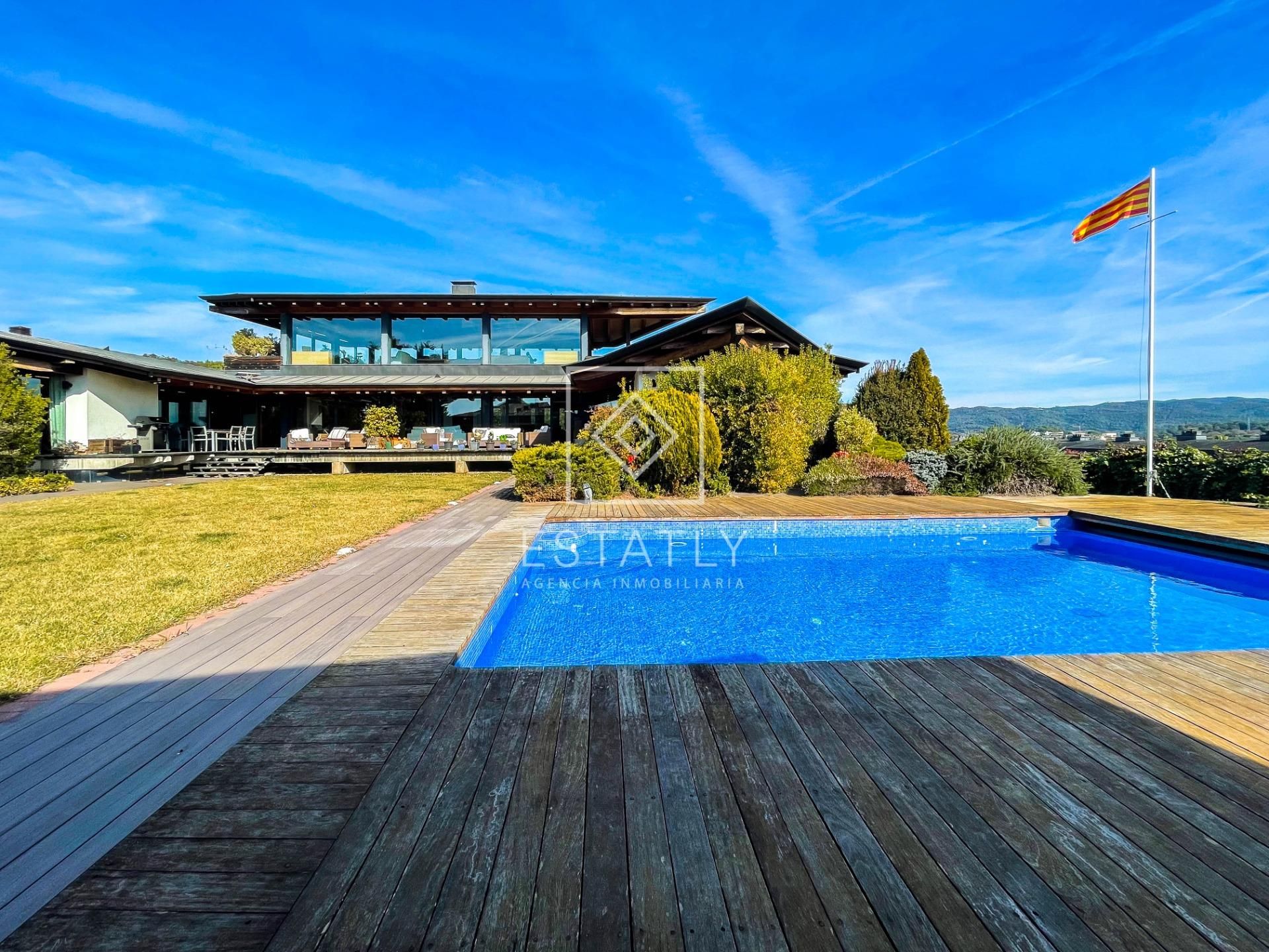 Vista exterior de Casa o xalet en venda en Girona Capital amb Aire condicionat, Calefacció i Terrassa