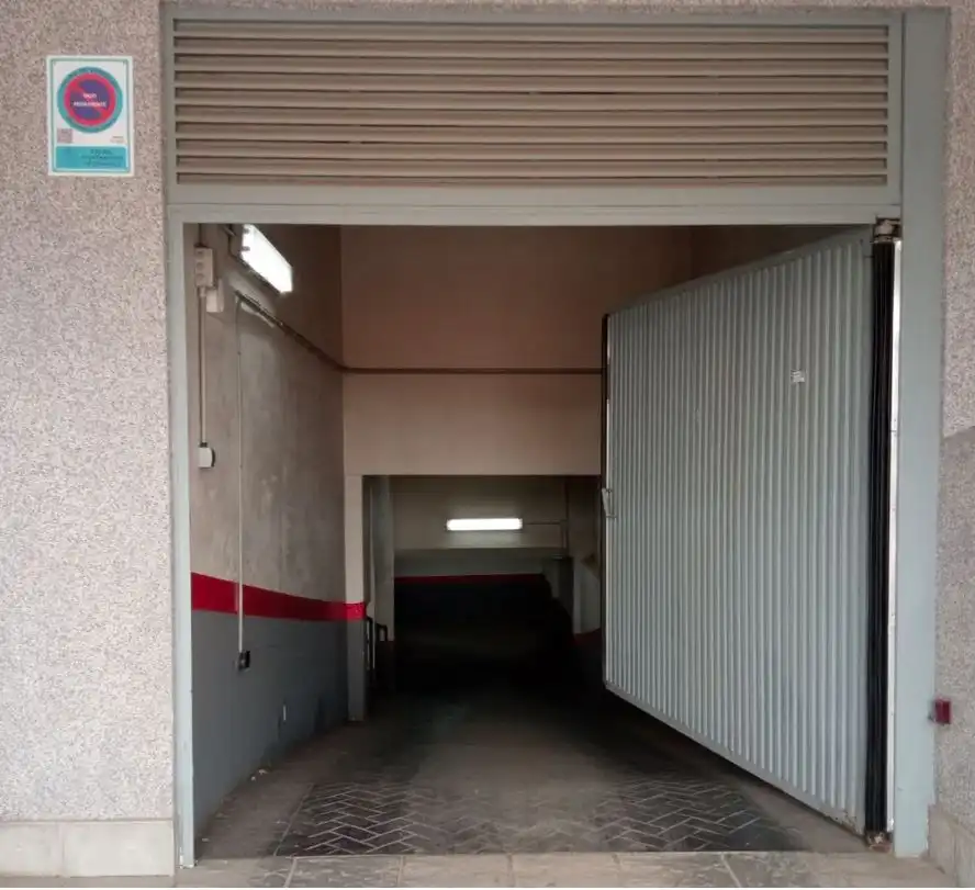 Individual en venta en Calle las Escuelas 15, imagen 2