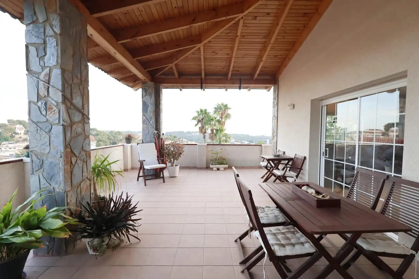 Terrassa de Casa o xalet en venda en Cubelles amb Aire condicionat, Jardí privat i Terrassa