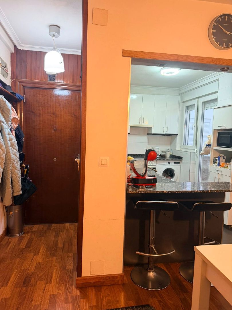 Cuina de Pis en venda en Torrelavega  amb Parquet, Terrassa i Traster