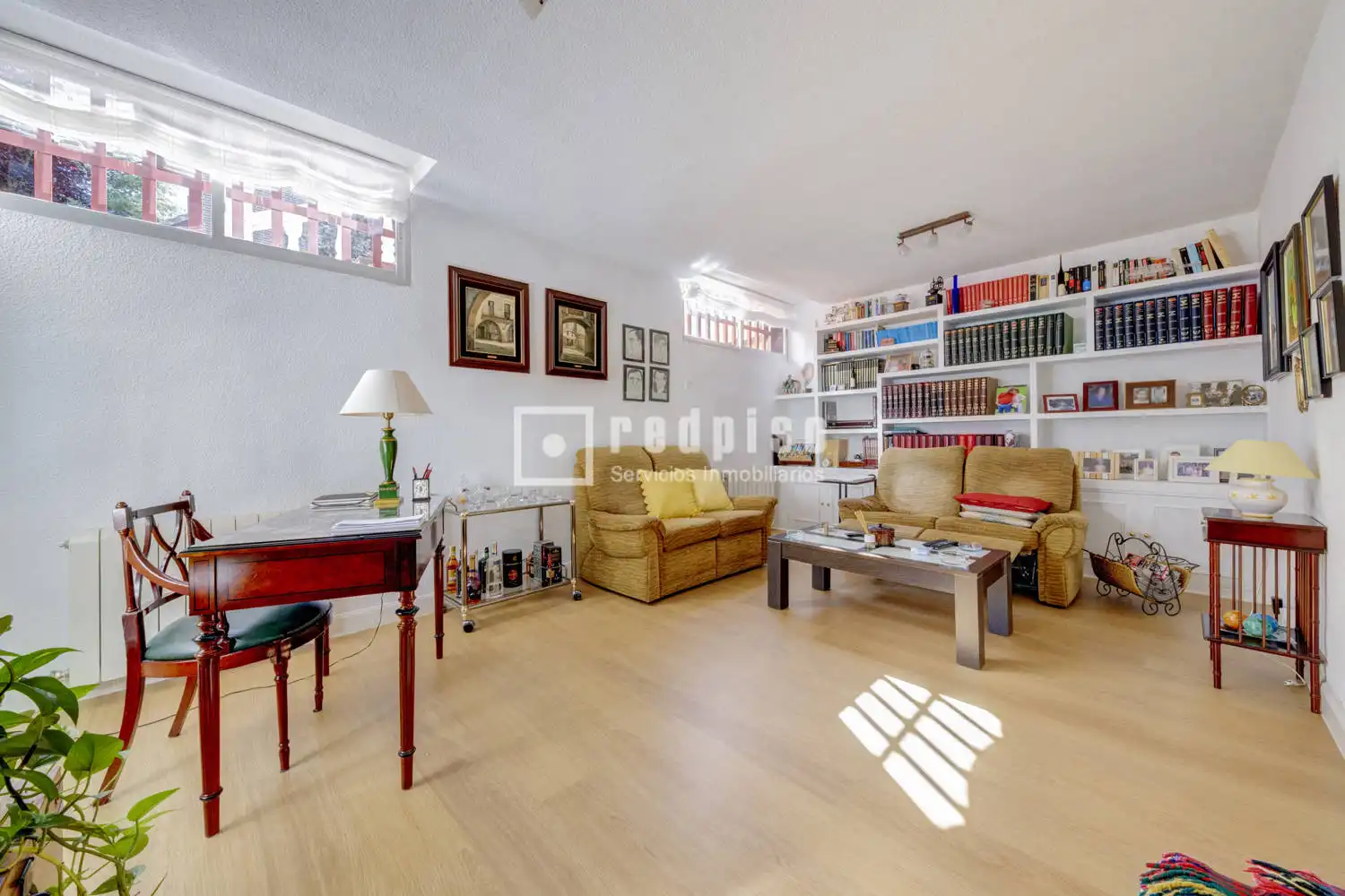 Exterior view of Houses for sale in Pozuelo de Alarcón  with Air Conditioner, Heating and Parquet flooring