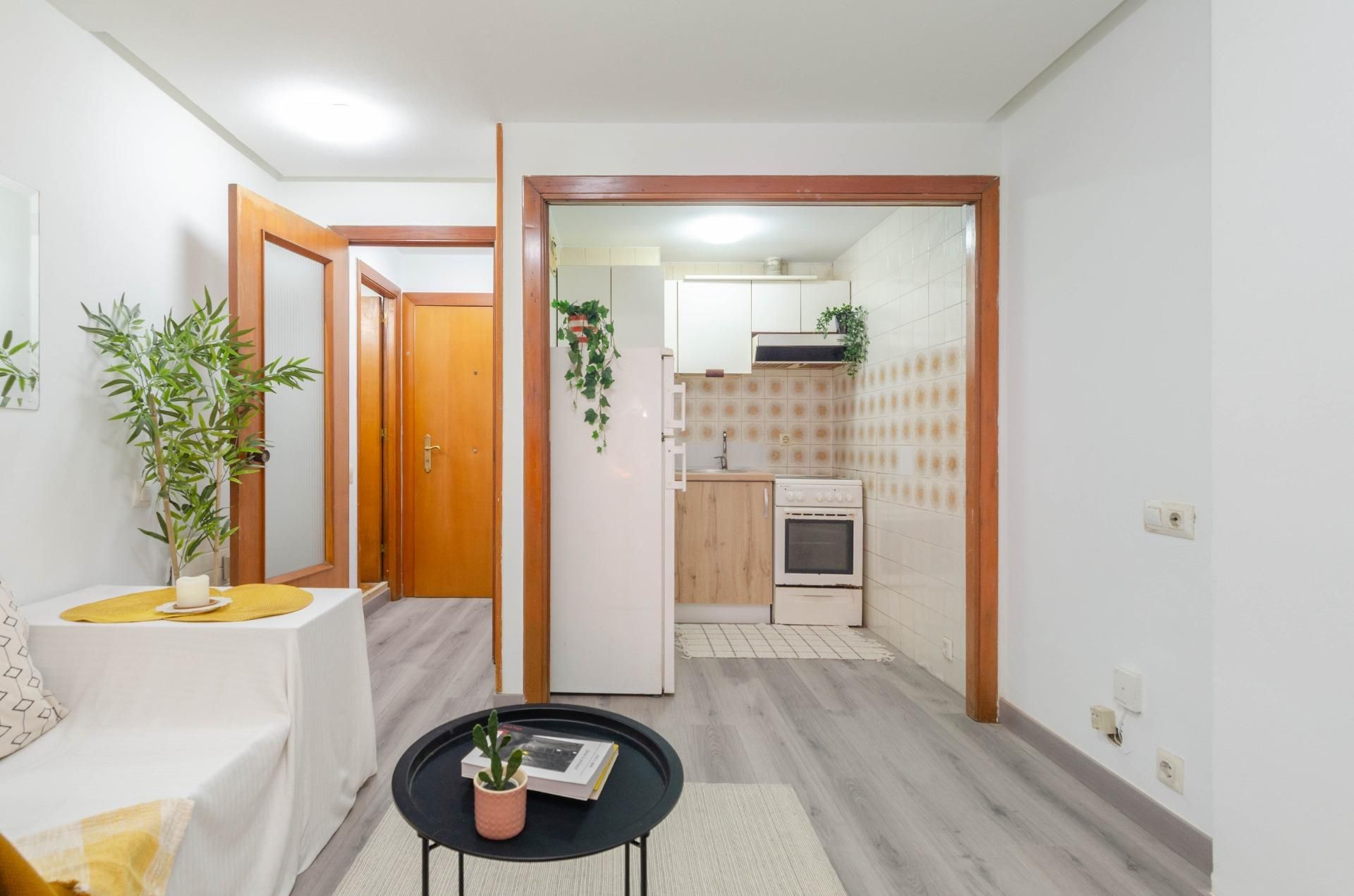 Cuina de Pis en venda en Oviedo  amb Calefacció