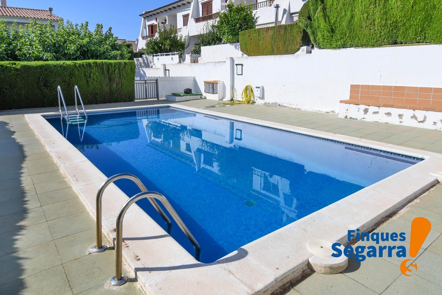Swimming pool of Flat for sale in El Vendrell  with Air Conditioner, Terrace and Balcony
