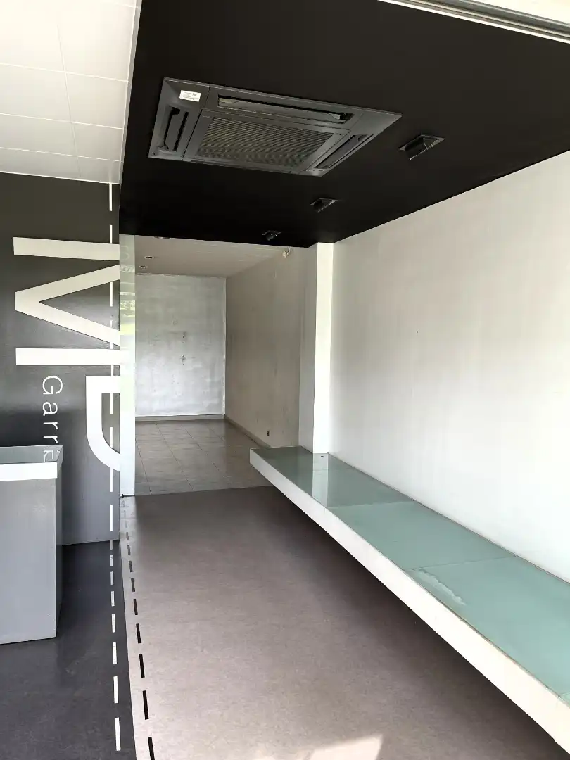 Business premises for sale in Olot, imagen 5